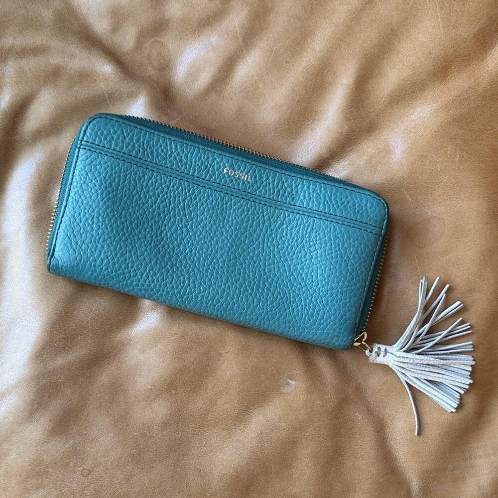 FOSSIL Turquoise Pebbled Leather Wallet with Tassel